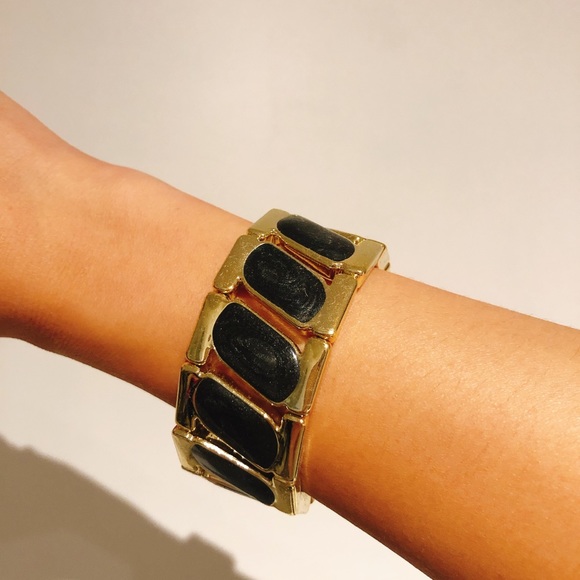 ✨LIKE NEW✨ Forever21 bracelet - Picture 2 of 2